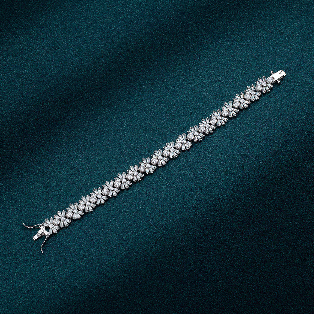 SNOWFLAKE GLITZ